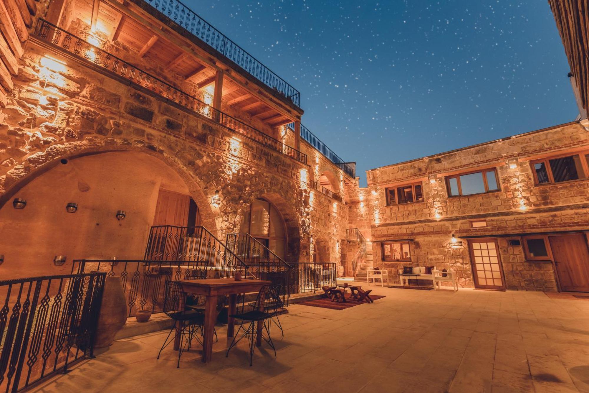 Pinhan Cave Suites Учисар Экстерьер фото